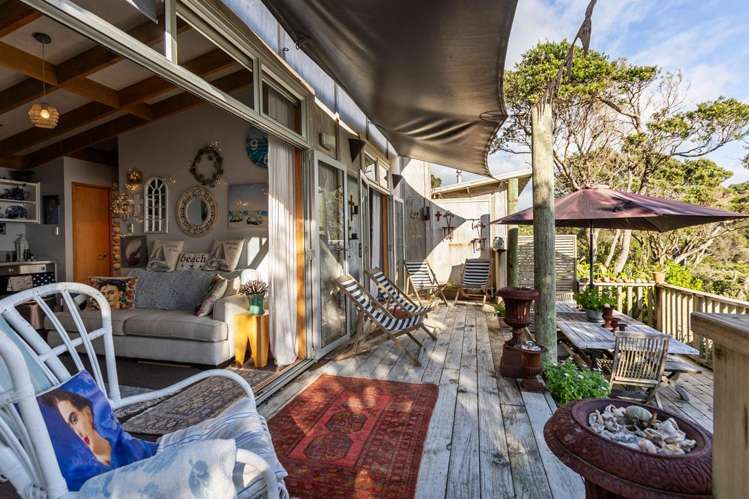 Wai-iti Beach Retreat Beach Road Waiiti_11