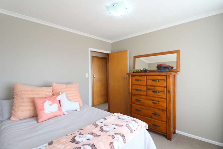 82 Edinburgh Crescent Waikiwi_20