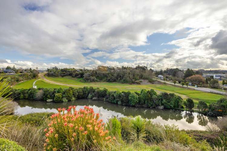 15 Hyatt Close Leamington_21