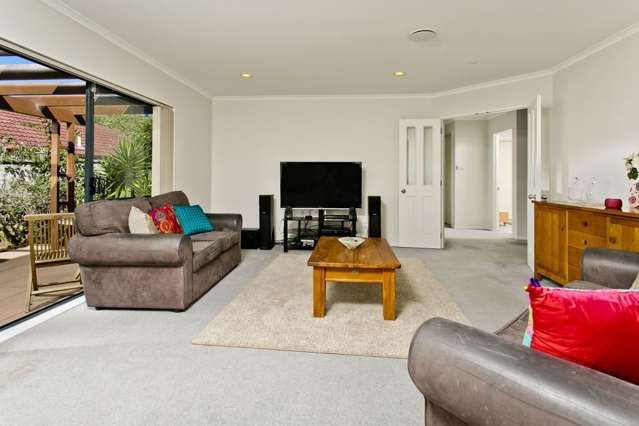 2 Phoebe Meikle Place Torbay_1