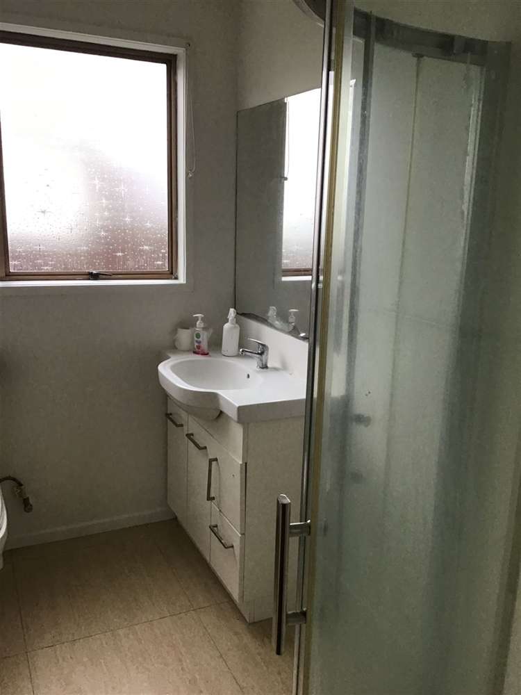 180 Mahia Road Wattle Downs_18