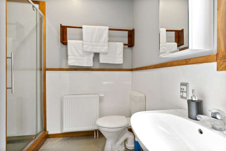 32 Owhiro Bay Parade Owhiro Bay_16