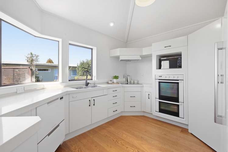 3 Martin Crescent Northcote_8