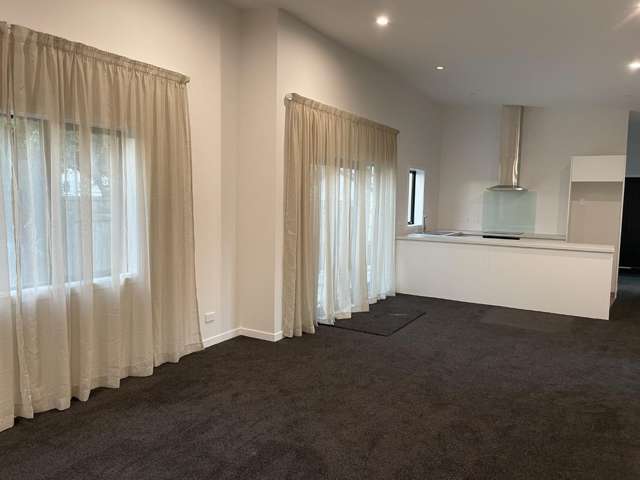 8A Worcestor Street West End_3