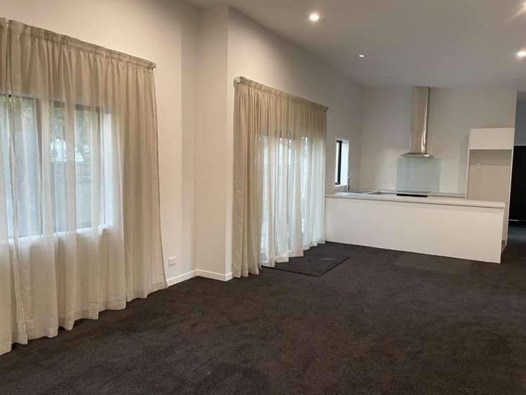 8A Worcestor Street West End_3