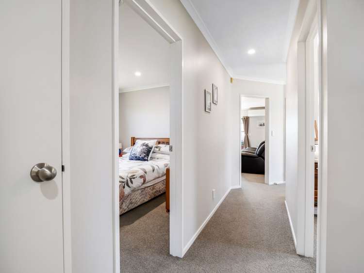 32 Somerset Crescent Highbury_13