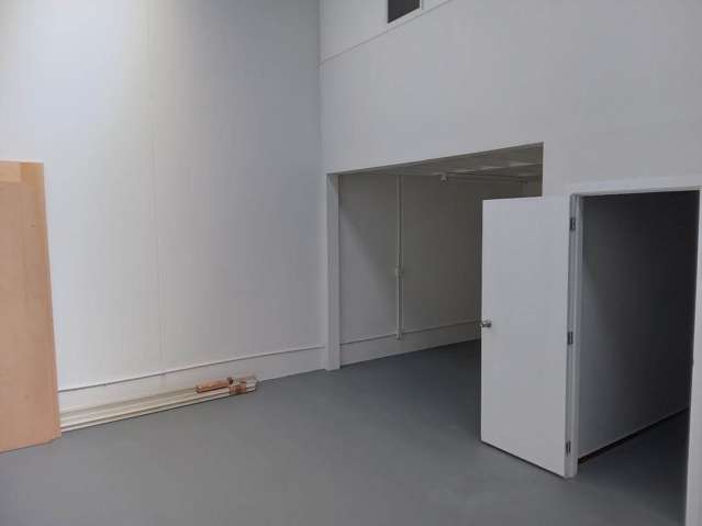 Unit B2/7-9 Tait Place Rosedale_4