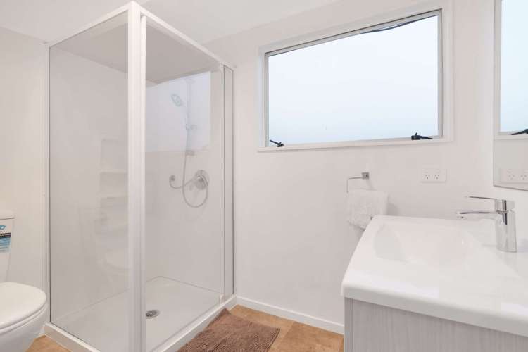 6 Fernhaven Place Massey_21