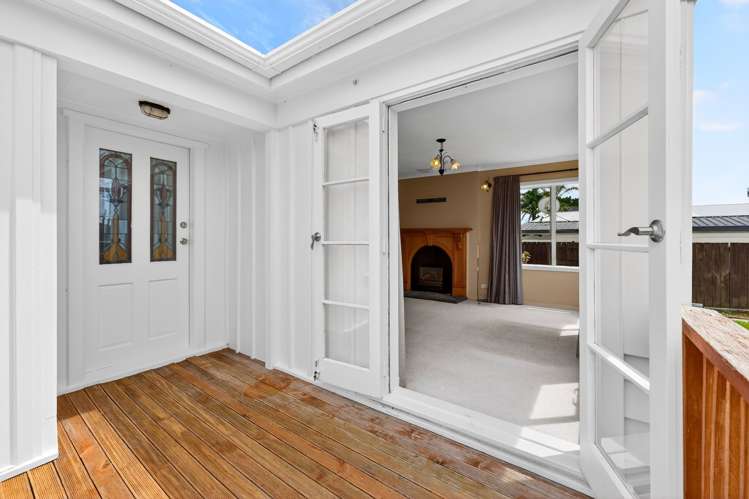 19 Buchanan Road Kingseat_10