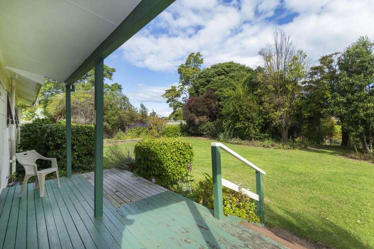 6 Elsdon Best Street Riverdale_17
