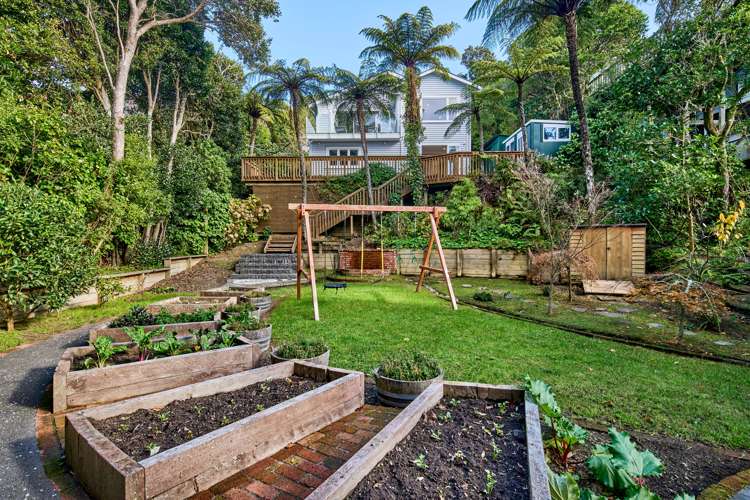 42 Nottingham Street Karori_1