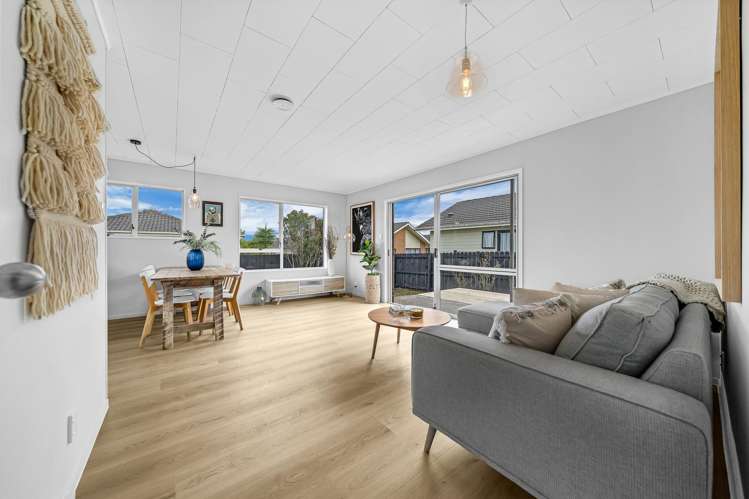 2/37 Blacklock Avenue Henderson_8