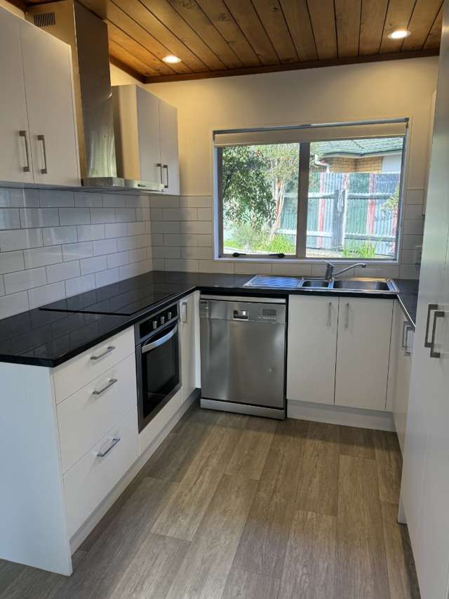 240B Te Atatu Road Te Atatu South_3