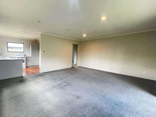 24A Sutton Crescent Papakura_3