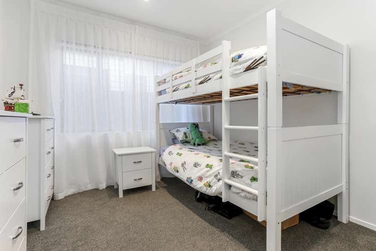 6 Siren Street Wainui_13