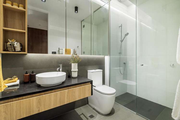 8/423-427 Beach Road Mairangi Bay_10