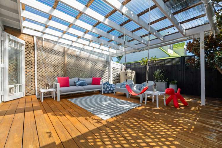 8 Epworth Avenue Royal Oak_10