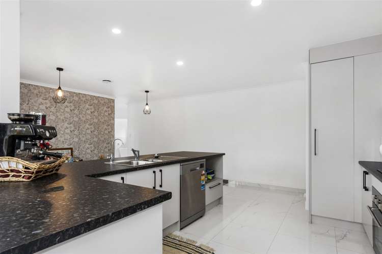 3 Manor Park Drive Pyes Pa_1