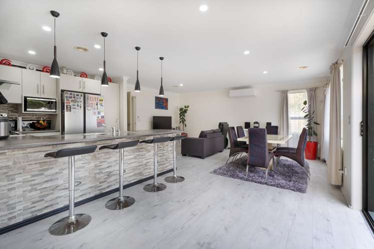 42 Tongariro Drive Aotea_8