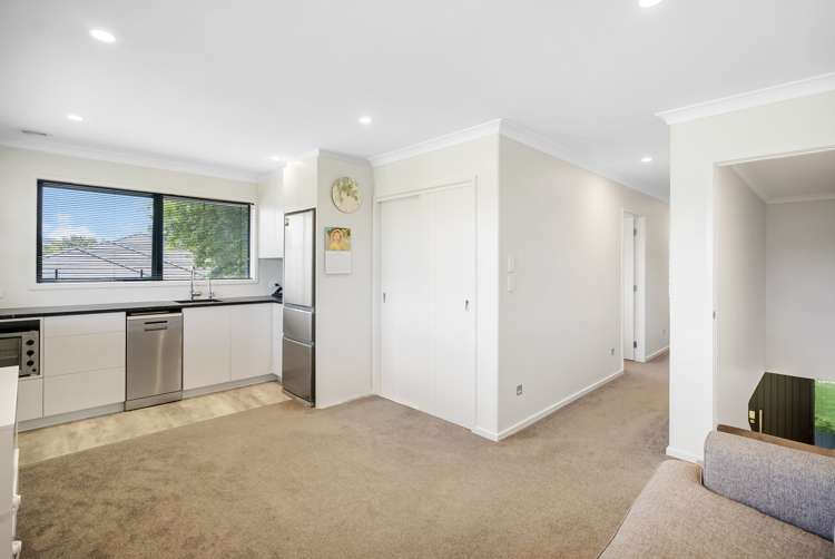 11 Munford Lane Riverhead_18