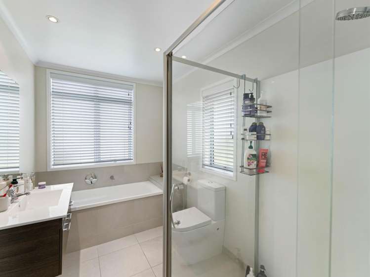 6 Thornton Green Karaka_12