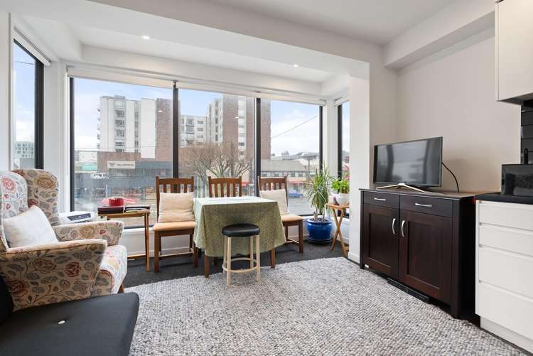 204/4 Elizabeth Street Mount Victoria_3