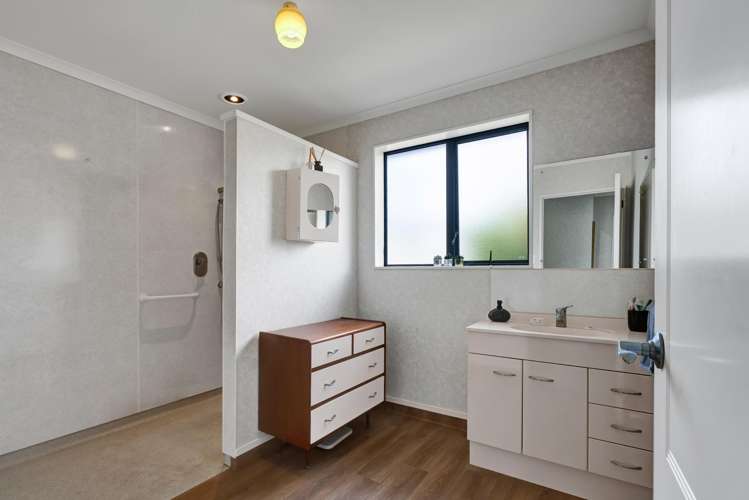 40 Hamlet Street Stratford_13