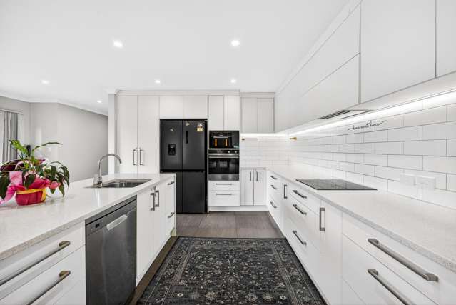 37 Riverglade Parkway Te Atatu South_2