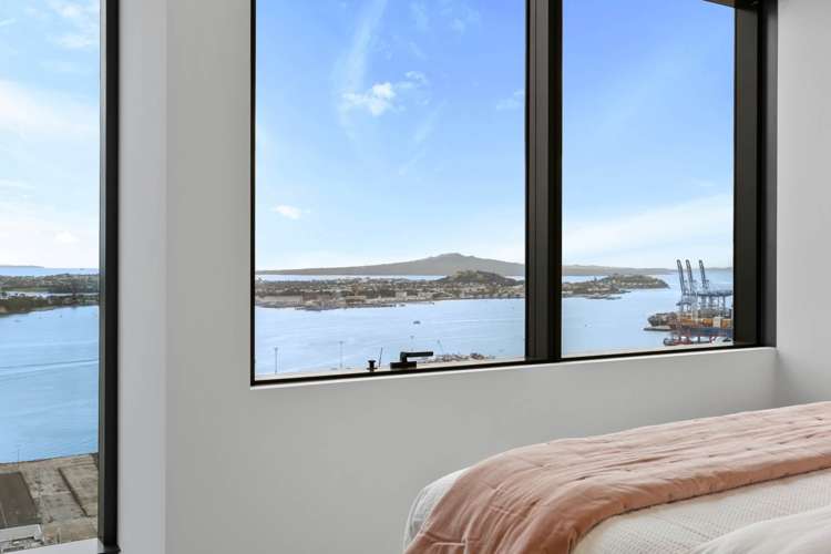 3401/10 Commerce Street City Centre_14