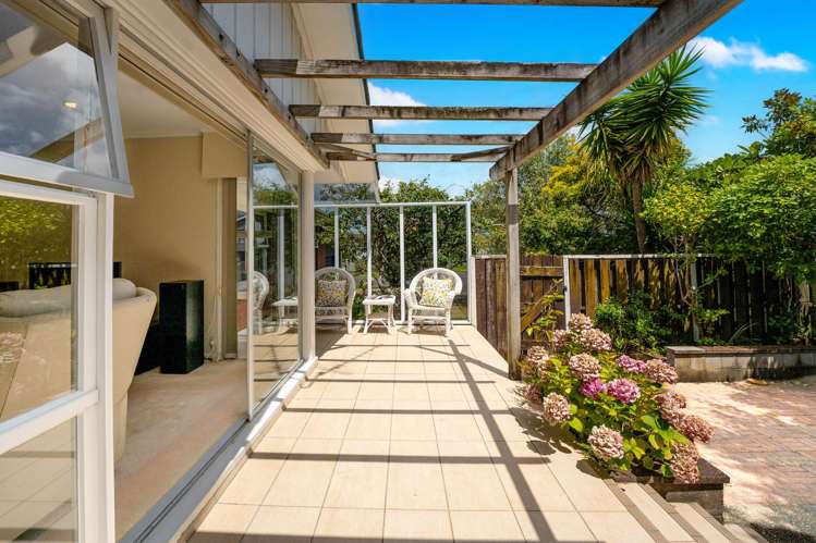 8 Sorrel Crescent Bucklands Beach_11
