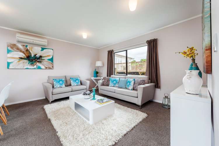 1/4 Helga Crescent Te Atatu Peninsula_5