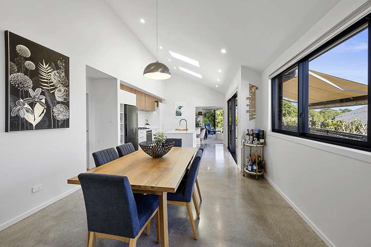 2/31 Links Drive Waiwhakaiho_9