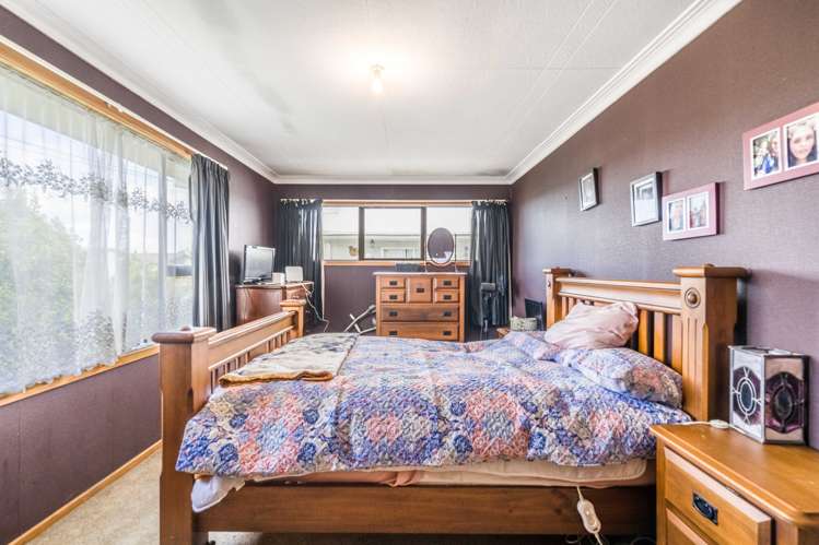 92 Edinburgh Crescent Waikiwi_7