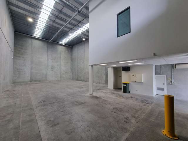 2/20 Highgate Parkway Silverdale_4