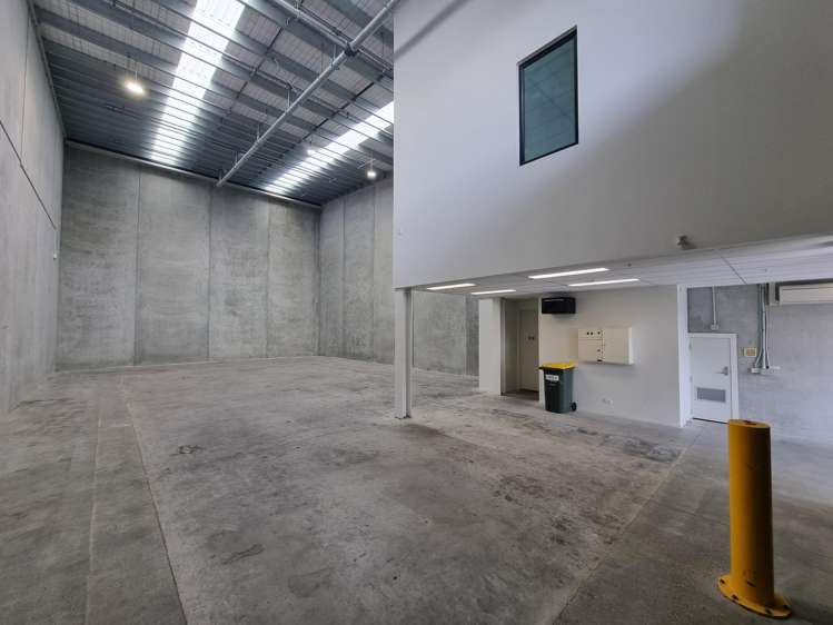 2/20 Highgate Parkway Silverdale_4