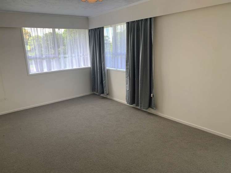 272 Royal Road Massey_6