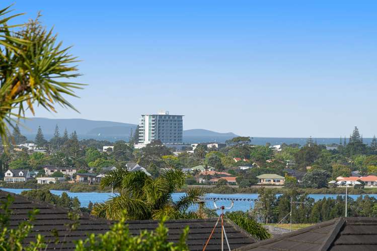 6 Portland Park Road Silverdale_18