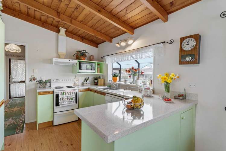 2/6 Kallaroo Place Botany Downs_8