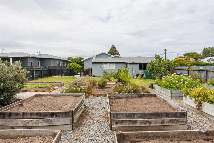 8 Lyon Street Marton_19