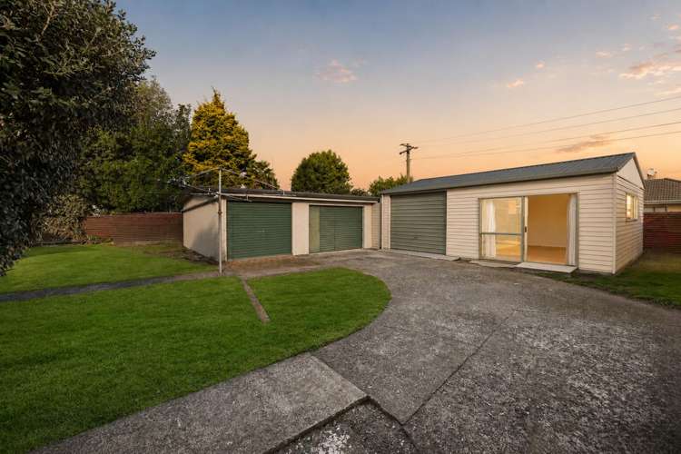 13 Frederick Drive Dinsdale_17