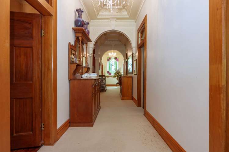 1192 Huia Road Huia_14