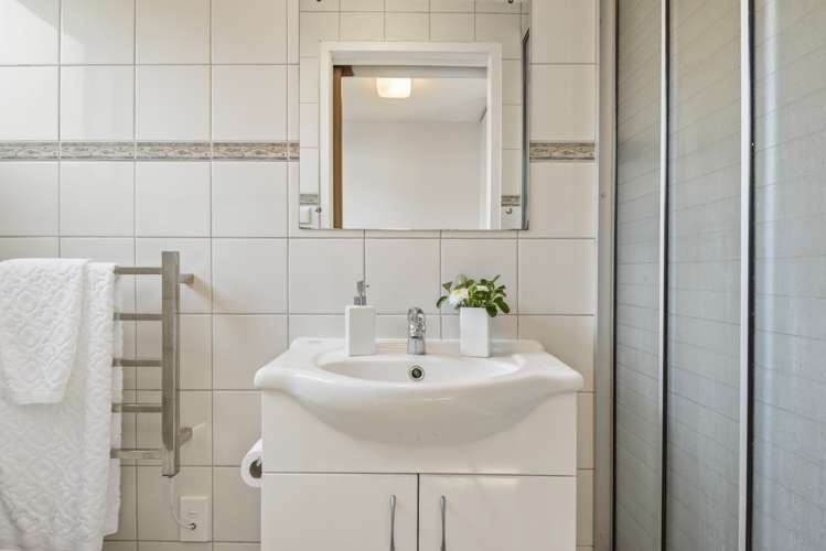 1/33 Eversleigh Road Belmont_18