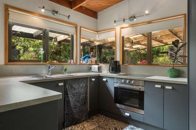 60 Victoria Street Waikino_1