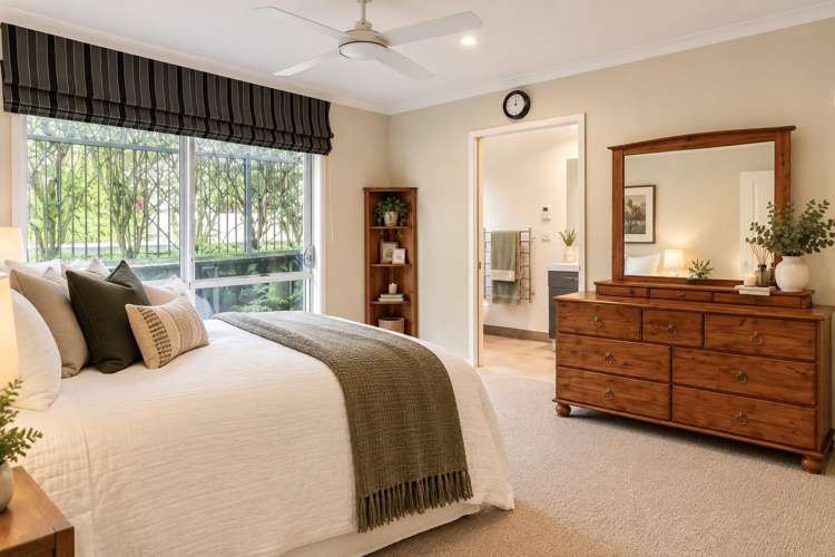 5 Seymour Road Mellons Bay_11