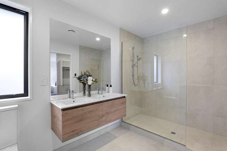 60 Halpin Drive Lincoln_17