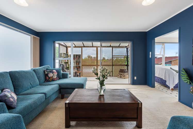 2/20 Holdaway Avenue Northcote_6