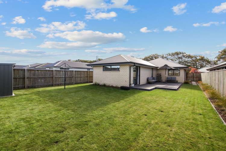 10 Crossley Avenue Woodend_13