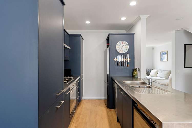 2/15 Roxburgh Street Mount Victoria_12