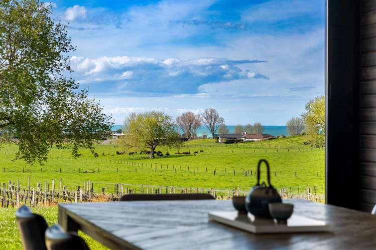 25 Side Road Haumoana_8