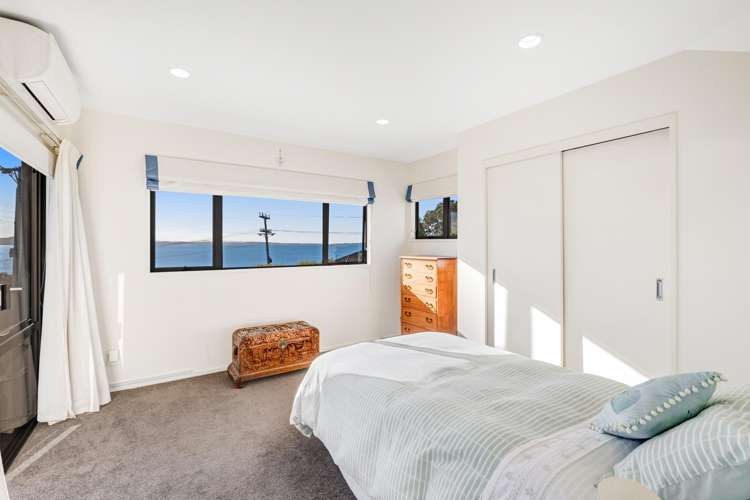 13 Joydon Place Stanmore Bay_16